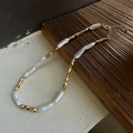 Baroque faux pearl necklace with gold metal tubes and minimalist lobster clasp finish - Gold