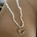 Ketting met onregelmatige heldere kristalstenen en een grote hartvormige hanger - Gebroken Steen Kristal Hart Halsketting