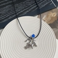 Collana in corda nera con ciondoli cavallo e ferro di cavallo e perla blu - Collana Cavallo Piccolo Argento Opaco