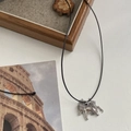 Collana con ciondolo elefante argento con nappe su cordoncino nero intrecciato regolabile - Cavallo Argento con Nappine Con Collana di Cordino Nero