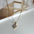 Collana retrò in acciaio inossidabile placcato oro 18K con ciondolo ovale bianco - Catena Sottile Oro Con Ciondolo a Conchiglia