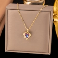 Collier cœur doré avec zircon dégradé violet et ailes micro-incrustées sur chaîne - Style Coeur de l'Océan / Or