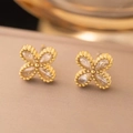 Goldene Kleeblatt-Ohrstecker mit tropfenförmigen Kristallen und Perlenrand für Damen - Gold Blume Strass Stil (EHG188)