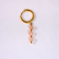 Pendiente de aro dorado con cuentas de cristal rosa y colgante de nácar barroco - Estilo de Cuentas Facetadas de Cuarzo Rosa (5) / Dorado/Rosa