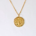 Collana in acciaio inossidabile placcata oro 14K con rilievo d'angelo e gemme - Vergine