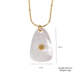 French luxury shell pendant necklace with gold star motif and pearl luster finish - Irregular Shell Style (XBX25092707)