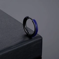Boucle d'oreille créole en acier titane avec émail bleu sur anneau noir - Noir Avec Accent Bleu