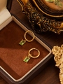 Detail von 18K Gold Ohrringen mit smaragdgeschliffenem hellgrünem Edelstein in Schmuckdose - Hellgrüner Zirkonia (ZHE2339 Hellgrün)