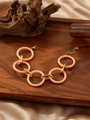 Dettaglio di maglie in resina rosa e metallo dorato con ciondolo a cuore e chiusura - Stile (ZHB560 Arancione) / Arancione