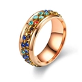 Anillo giratorio de oro rosa con cadena de circonitas de colores y acabado pulido - US 5 / Rosa oro