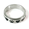 Brushed silver rotatable spinner ring with black heart and paw print patterns - US 5 / Silver