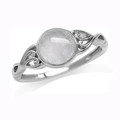 Böhmischer Silberring mit rundem Mondstein und kunstvollem hohlem Rollwerk-Design - US 5 / Katzenauge