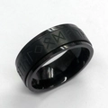 Anillo Vikingo negro para hombre con runas y acabado en acero inoxidable cepillado - US 7 / Negro