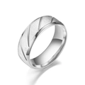 Anillo de acero inoxidable cepillado plateado con bordes biselados y arco interior - US 6 / Plateado