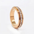 Anillo minimalista de acero de titanio oro rosa con un círculo completo de circonitas - US 5 / Oro Rosa-Strass