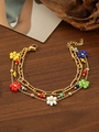 Dettaglio del bracciale a doppio strato placcato oro 18K con perline a fiori colorati - Stile Fiore di Perline Fatto a Mano a Cinque Colori (ZHB870 Oro)