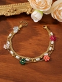 Detail of 18k gold-plated floral bracelet with pearls and colorful beads on wood - Faux Pearl Five-color Flower Style (ZHB877金)
