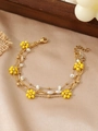 Detail of 18K gold-plated double-layer chain bracelet with yellow flowers and white pearls - Yellow Flower Pearl Triple-layer Style (ZHB883金)