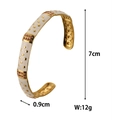 Dettaglio del bracciale a C placcato oro con smalto bianco, stelle e cristalli rosa - Stile Stella Strass Rosso Rosa Smalto Bianco (ZHG1092 Multicolore 3) / Oro 18K / Colorato