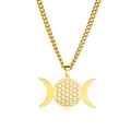 Detalle del colgante Triple Luna y Flor de la Vida en acero inoxidable chapado en oro - Dorado