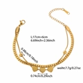 Dettaglio del bracciale a doppio strato in acciaio dorato con cuori e specifiche misure - Stile Doppio Strato Tre Cuori Oro (ZHB474金)