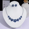 Élégant ensemble de bijoux avec collier et boucles d'oreilles fleurs en cristal bleu étincelant - Style Fleur Goutte d'Eau (PJ--113)