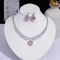 Parure de bijoux élégante argentée avec cristaux roses en cœur et pierres goutte d'eau - Style Zirconia en Cœur (PJ--130)