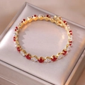 Eleganter Goldreif mit abwechselnden roten und weißen Zirkonia auf Schmuckbox - Rot und Weiß Raute (TS412)