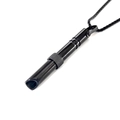 Detalle del colgante de respiración negro mate con cordón trenzado para meditación - Negro