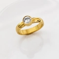 Anillo moderno de acero inoxidable chapado en oro con cristal transparente de corte redondo - US 7 / Oro-Circón Blanco