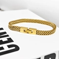 Detailopname van de gouden Franco-schakelarmband met een stevige vouwsluiting - Goud (6mm)