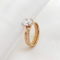 Anillo de acero inoxidable oro rosa con facetas geométricas y circón blanco brillante - Talla 7 / Abril Oro Rosa - Estilo 1