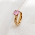 Anillo con piedra rosa, circón redondo y banda de acero inoxidable dorado facetado - Talla 7 / Octubre Oro Rosa - Estilo 1