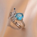 Himmelblauer Topas-Schmetterlingsring mit Silberband und funkelnden Zirkonia für Damen - Schmetterling Blauer Stein Offener Verstellbarer Ring (J162)