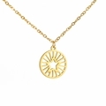 Gouden roestvrijstalen ketting met ronde hanger en een stralend sterrenpatroon ontwerp - Goud