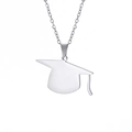 Collier en acier inoxydable argenté poli avec un pendentif chapeau de diplômé - Acier