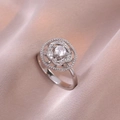Bague fleur rotative élégante en acier inoxydable poli avec oxydes de zirconium - Bague Fleur Rotative Argentée (J0340)