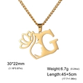 Collier doré en acier inoxydable avec pendentif lettre G, lotus et silhouette de femme - Lettre G / Or
