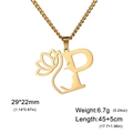 Collier doré avec pendentif lettre P lotus et silhouette de visage poli brillant - Lettre P / Or