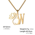 Collier en acier doré avec pendentif fleur de lotus, visage féminin et lettre W - Lettre W / Or