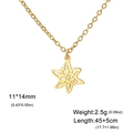 Collana dorata con ciondolo floreale traforato e catena regolabile in acciaio inossidabile - Narciso / Oro