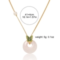 Collana con perle barocche, ciondolo a fibbia rosa e farfalla verde in acciaio al titanio - Pendente Farfalla Rosa Ping An Kou (X0374)