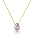 Détail macro du pendentif en zircon violet taille poire sur collier en chaîne dorée - Collier-Violet(T0387)