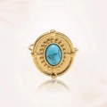 Foto macro de anillo vintage dorado con disco redondo e incrustación de turquesa azul - Estilo Vintage Punteado de Disco (J0480)