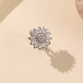 Eleganter rotierender Silberring im Sonnenblumendesign mit funkelnden Zirkonia-Steinen - Stahlfarbener Sonnenblumen-Rotierstil (J0034) / Stahlfarben