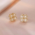 Orecchini a perno a quadrifoglio dorato con zirconi bianchi a forma di cuore - Heart Rotating Earrings (E1089)