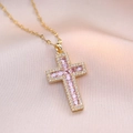 Collier croix dorée orné de pierres roses et d'un pavé de zircons étincelants - Croix en Or (Zircone Rose) (X1353)