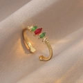 Anello dorato in acciaio inossidabile con trama martellata e zirconi colorati - Cinque Gemme Marquise Stile Aperto (J0363)
