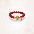 Anello di perline in agata rossa con cilindro d'oro traforato e perla bianca pendente - Stile con Perle Traforate in Agata Rossa (J0405)