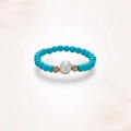 Anello di perle blu con perla bianca e accenti dorati dallo stile minimalista - Stile con Perla Semitonda in Celeste (J0407)